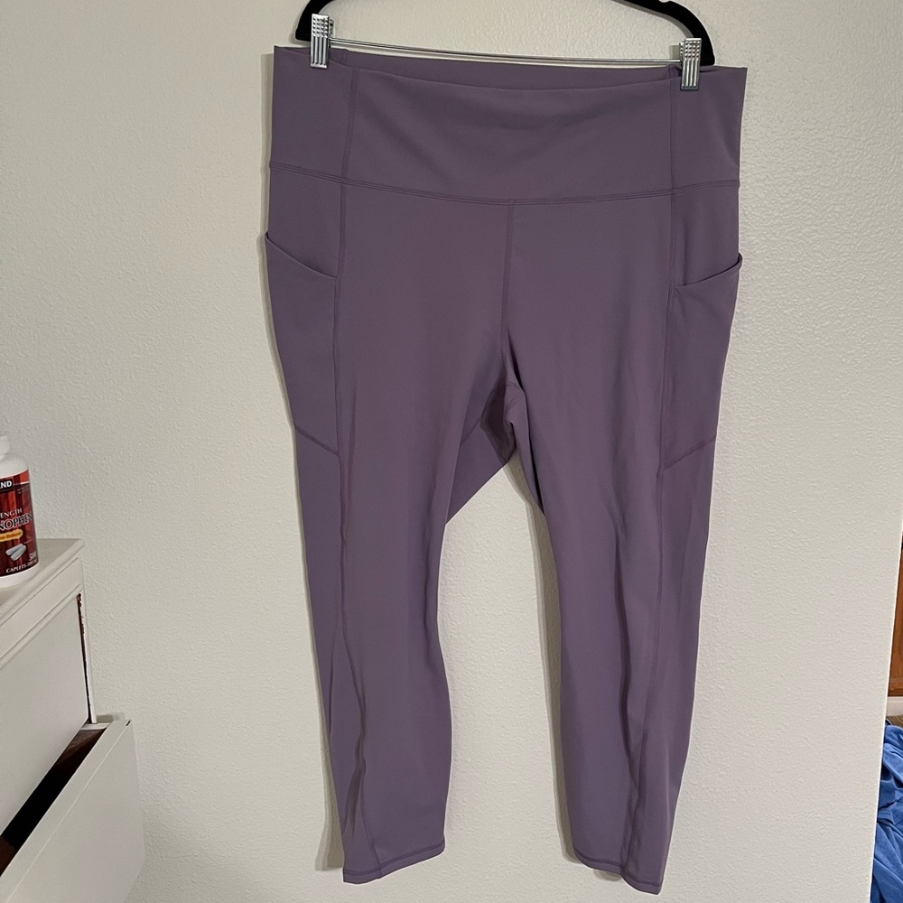 Fabletics Oasis PureLuxe High-Waisted 7/8 Legging